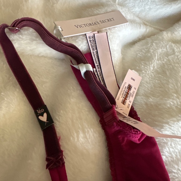 VS Bra - Picture 3 of 5